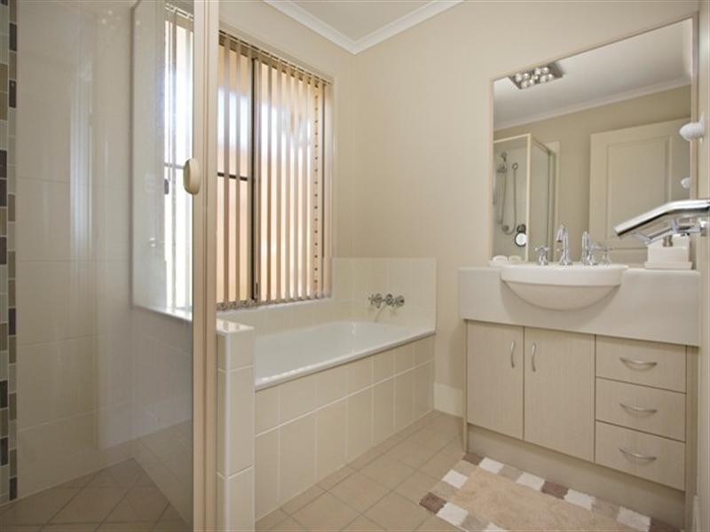 85 Laurel Street, Heathwood QLD 4110