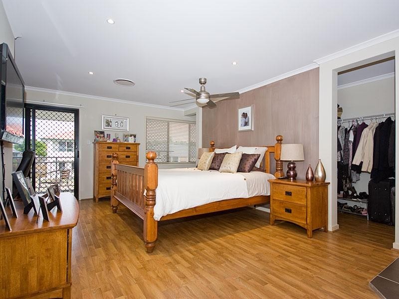 8 Ironbark Crescent, Heathwood QLD 4110