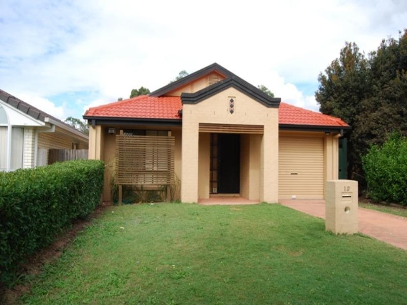 19 Bannister Place, Forest Lake QLD 4078