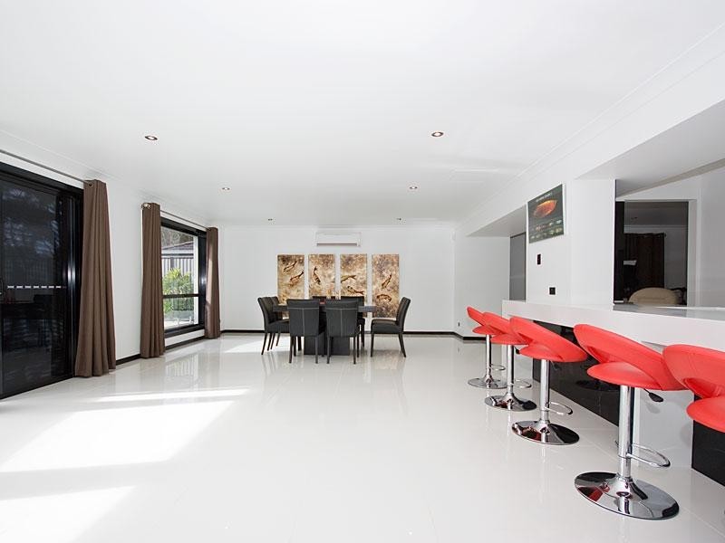 6 Jorgie Close, Eight Mile Plains QLD 4113