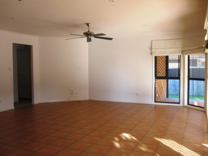 11 Chelsea Place, Forest Lake QLD 4078