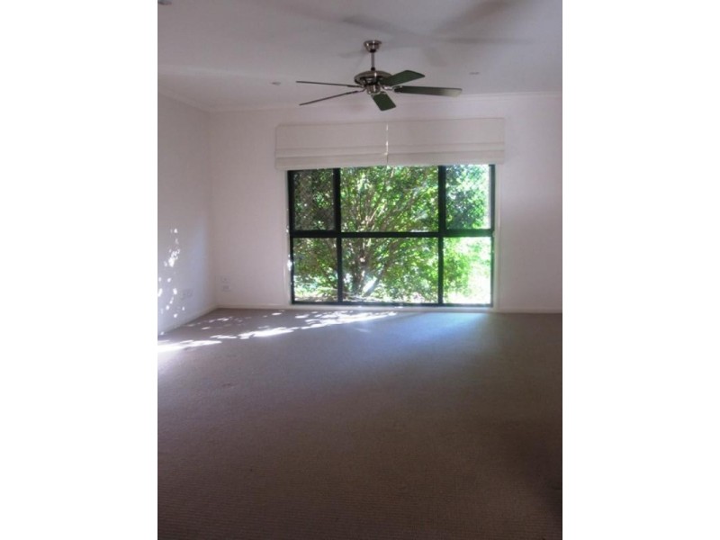 11 Chelsea Place, Forest Lake QLD 4078