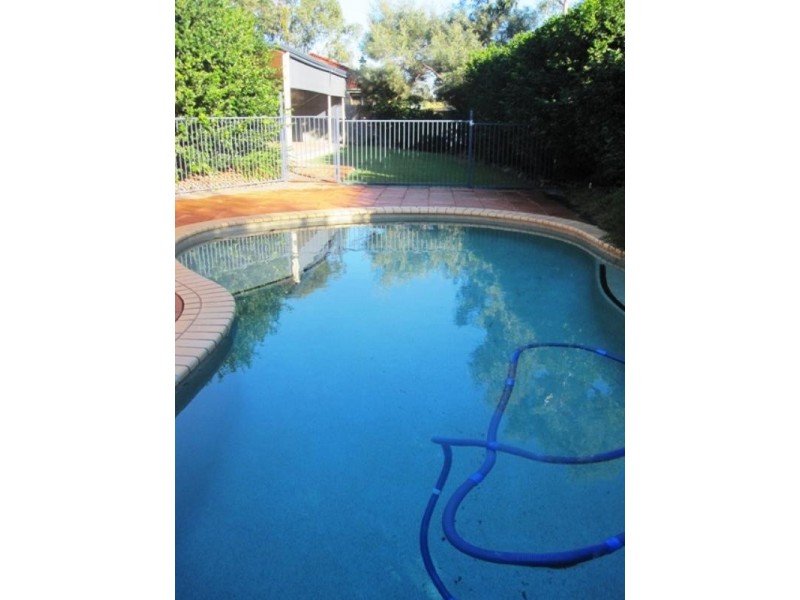 11 Chelsea Place, Forest Lake QLD 4078