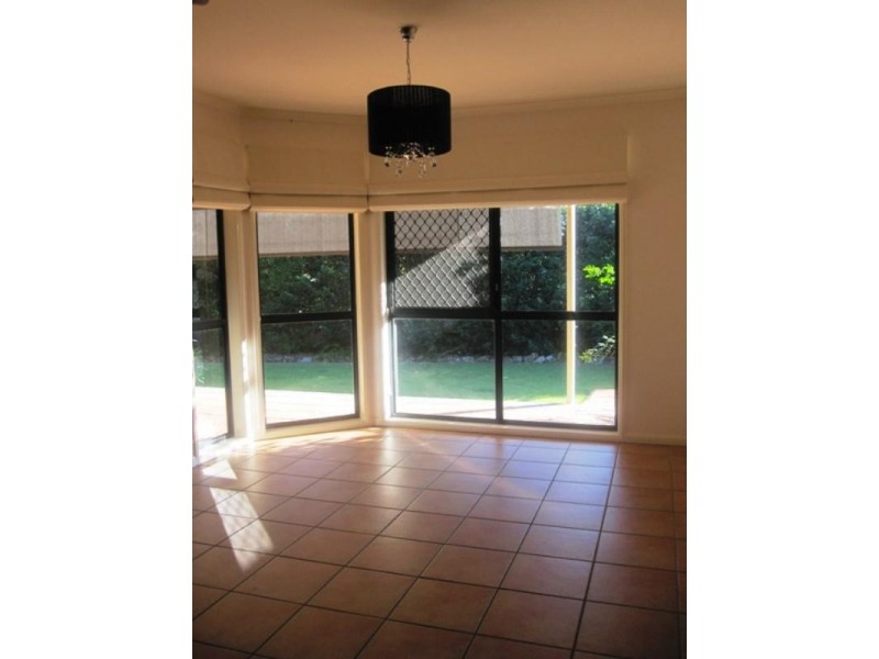 11 Chelsea Place, Forest Lake QLD 4078