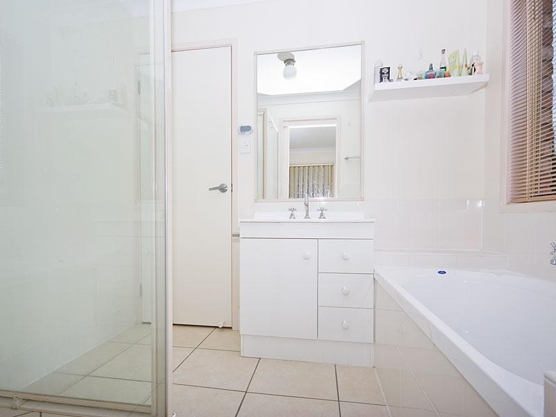 64 Brumby Circuit, Sumner QLD 4074