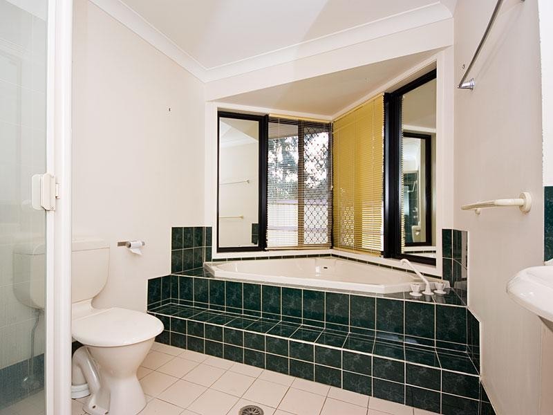 15 Tasman Place, Forest Lake QLD 4078
