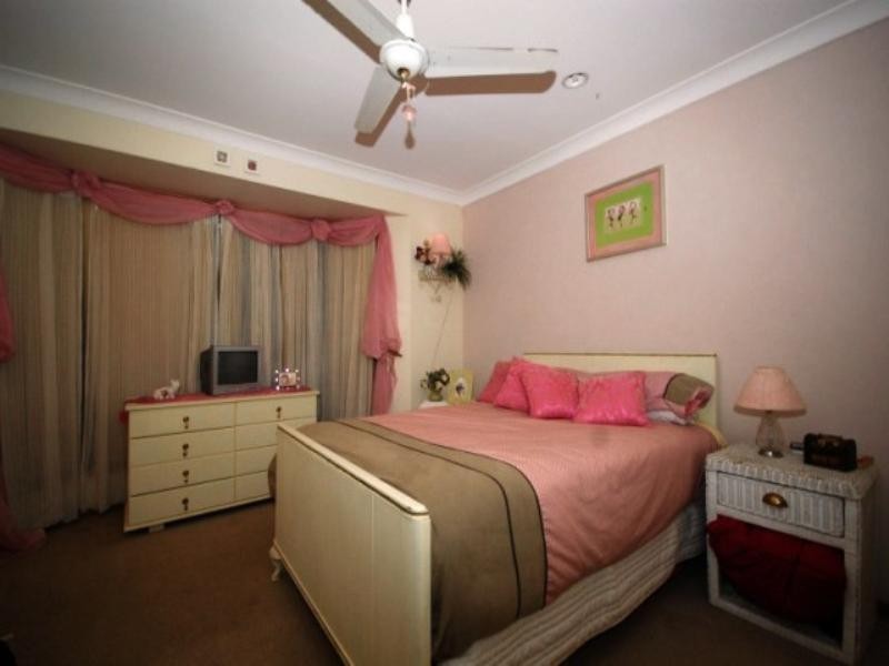 24 Clarendon Circuit, Forest Lake QLD 4078