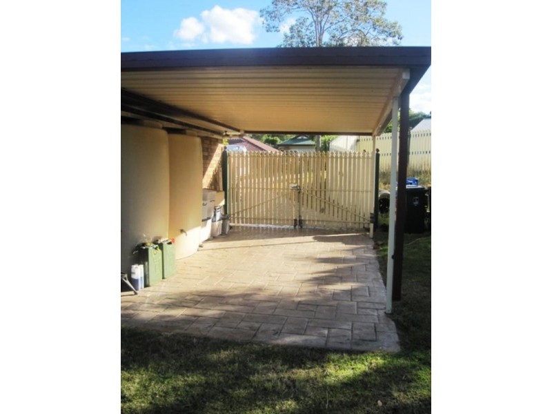 8 Rimu Crescent, Forest Lake QLD 4078