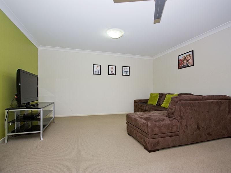 32 Degas Street, Forest Lake QLD 4078