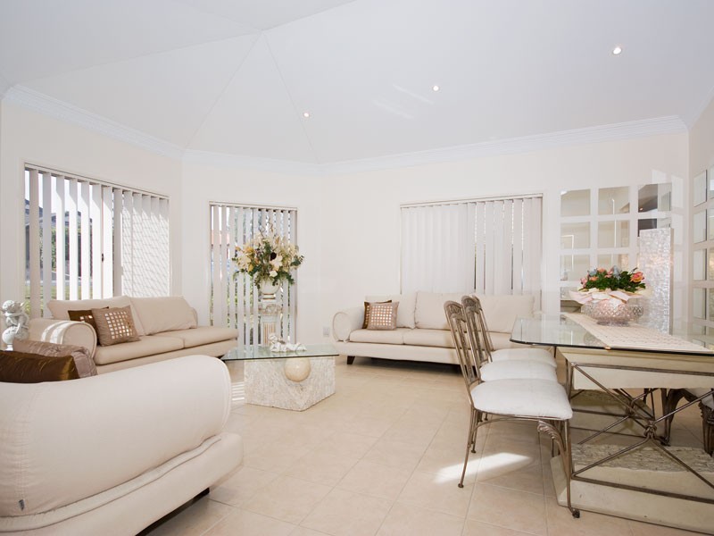 18 Balmoral Place, Forest Lake QLD 4078