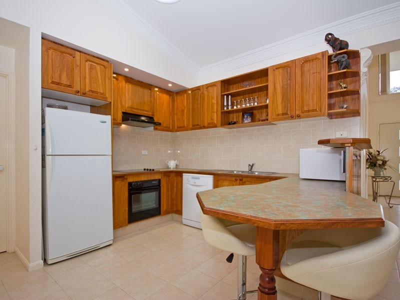 18 Balmoral Place, Forest Lake QLD 4078