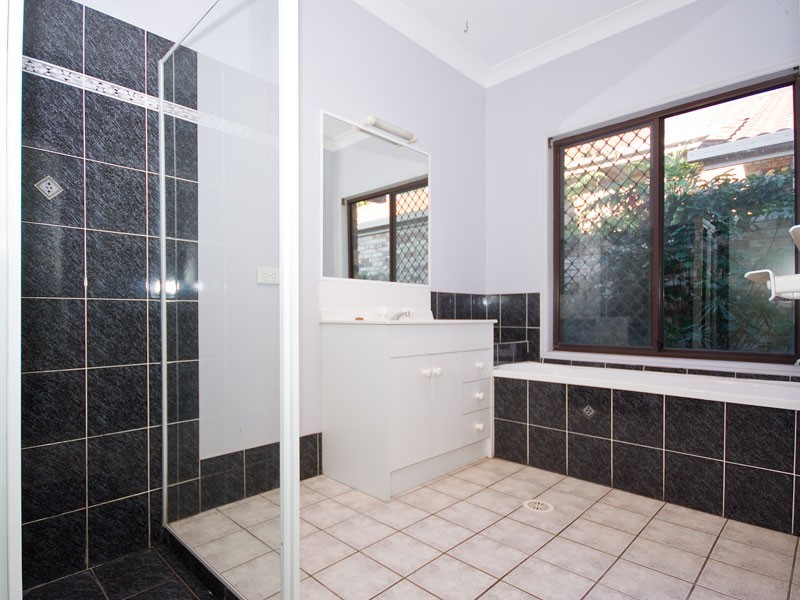6 Collingrove Place, Forest Lake QLD 4078