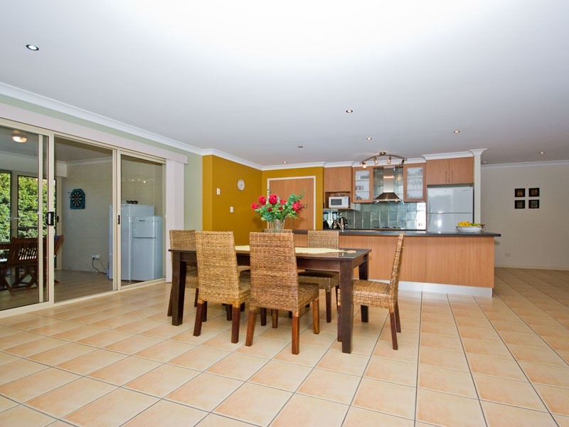 10 Camberwell Place, Forest Lake QLD 4078