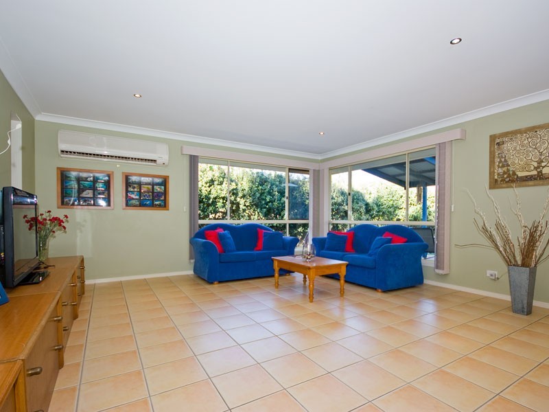 10 Camberwell Place, Forest Lake QLD 4078