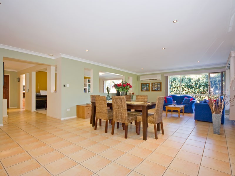 10 Camberwell Place, Forest Lake QLD 4078