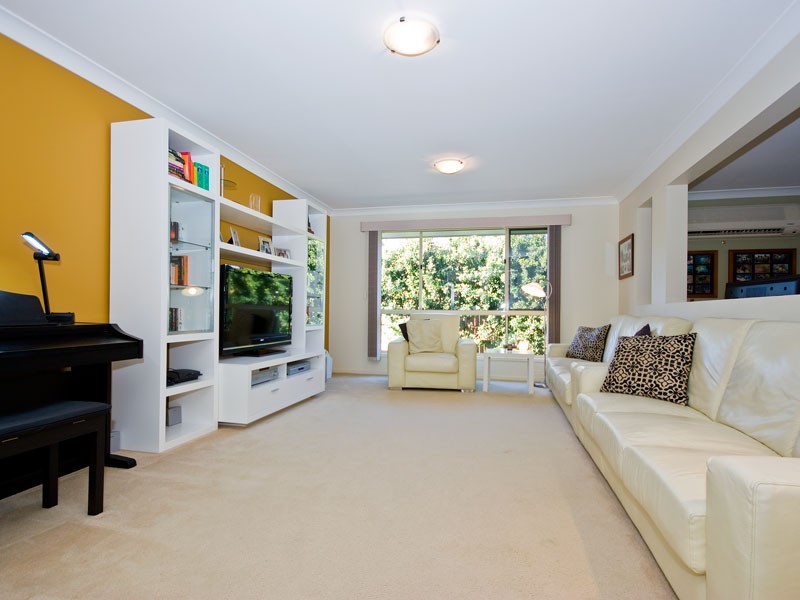 10 Camberwell Place, Forest Lake QLD 4078