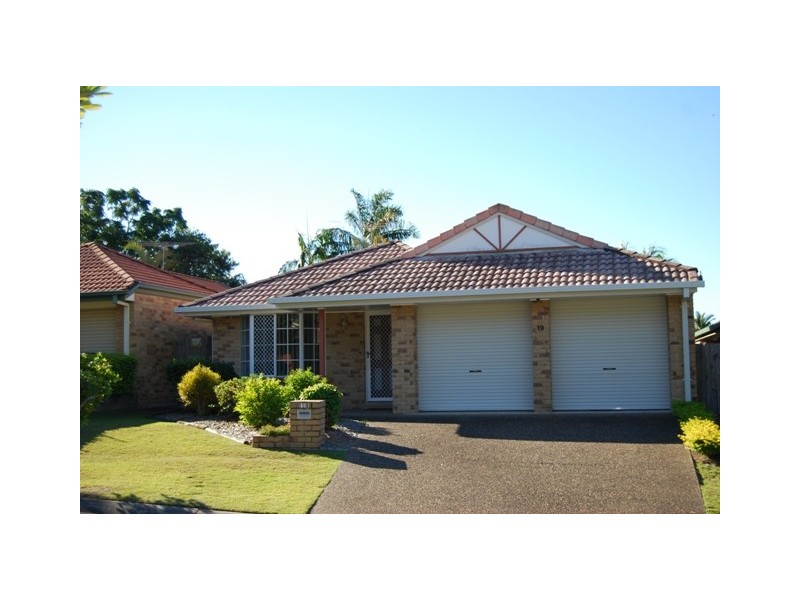 19 Augusta Place, Forest Lake QLD 4078