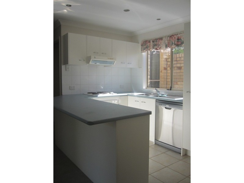 4 Clarence Place, Forest Lake QLD 4078