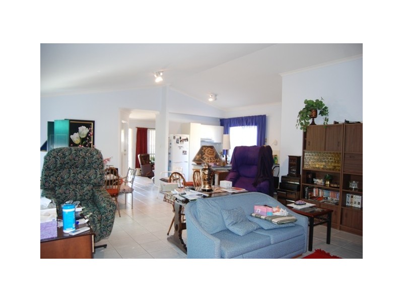 74 Glasshouse Crescent, Forest Lake QLD 4078