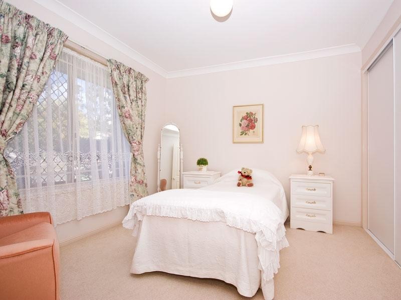 17 Augusta Place, Forest Lake QLD 4078