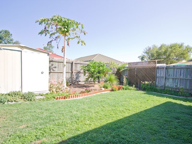 35 Lakeside Crescent, Forest Lake QLD 4078