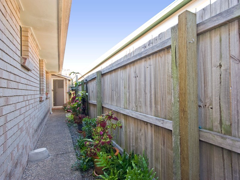 35 Lakeside Crescent, Forest Lake QLD 4078