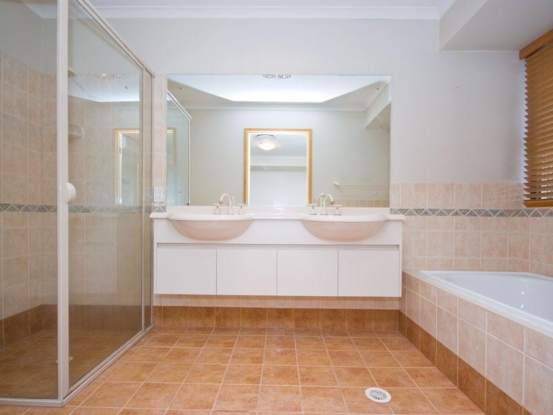 2 Claremont Parade, Forest Lake QLD 4078