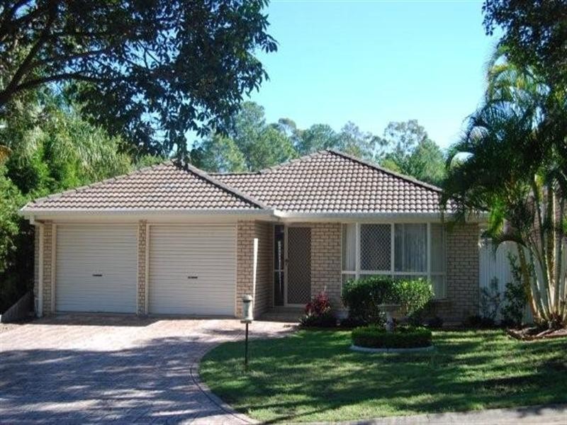 8 Robusta Place, Forest Lake QLD 4078