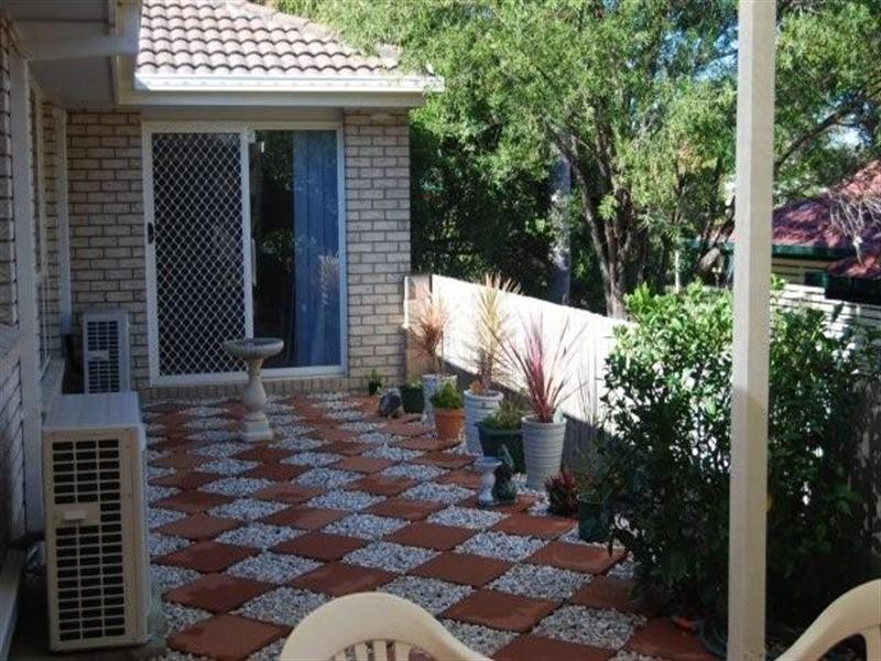 8 Robusta Place, Forest Lake QLD 4078