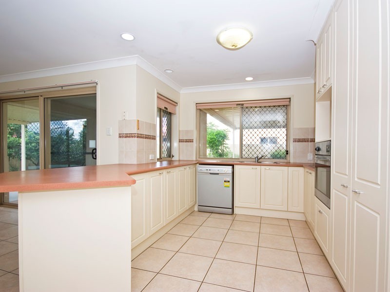 115 Bordeaux Street, Eight Mile Plains QLD 4113