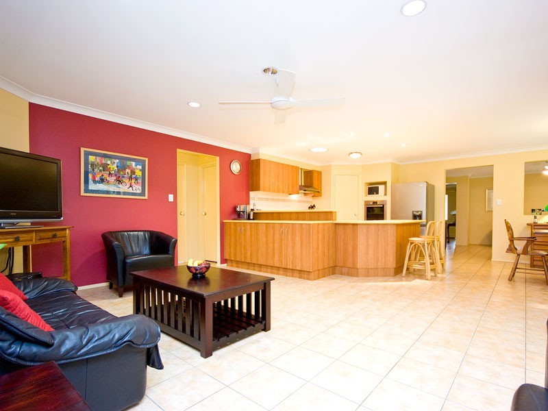 11 Allen Close, Forest Lake QLD 4078