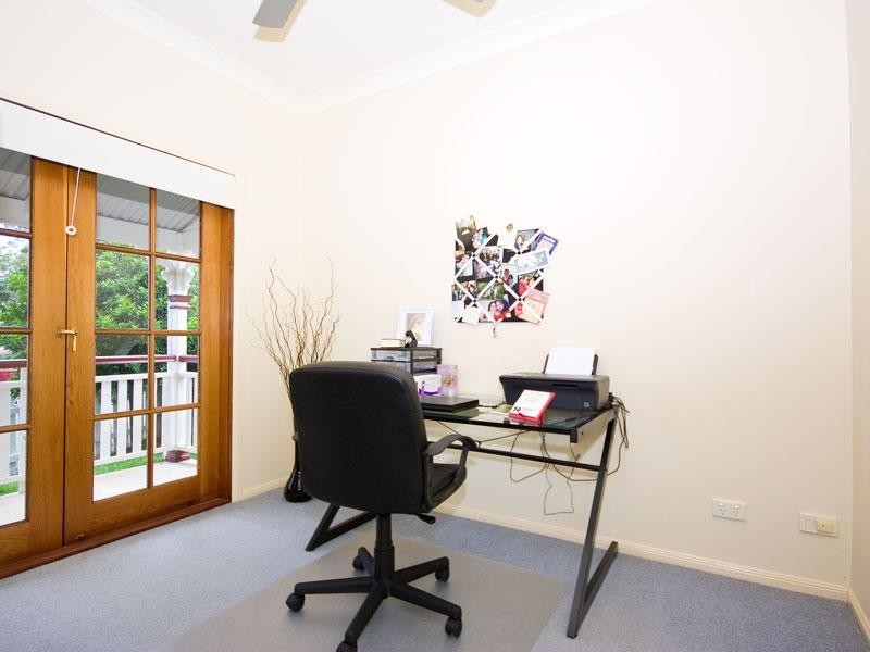 16 Pintail Crescent, Forest Lake QLD 4078