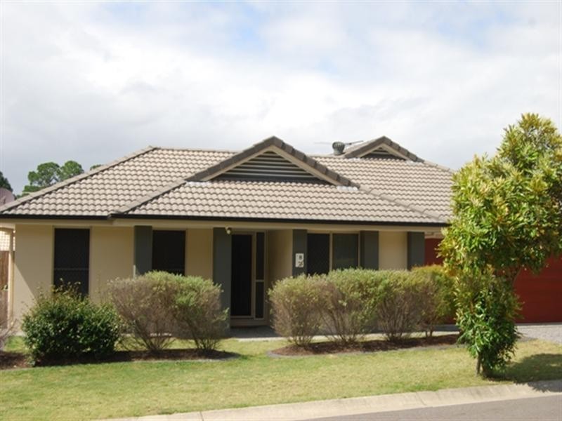 8 Tropical Drive, Forest Lake QLD 4078