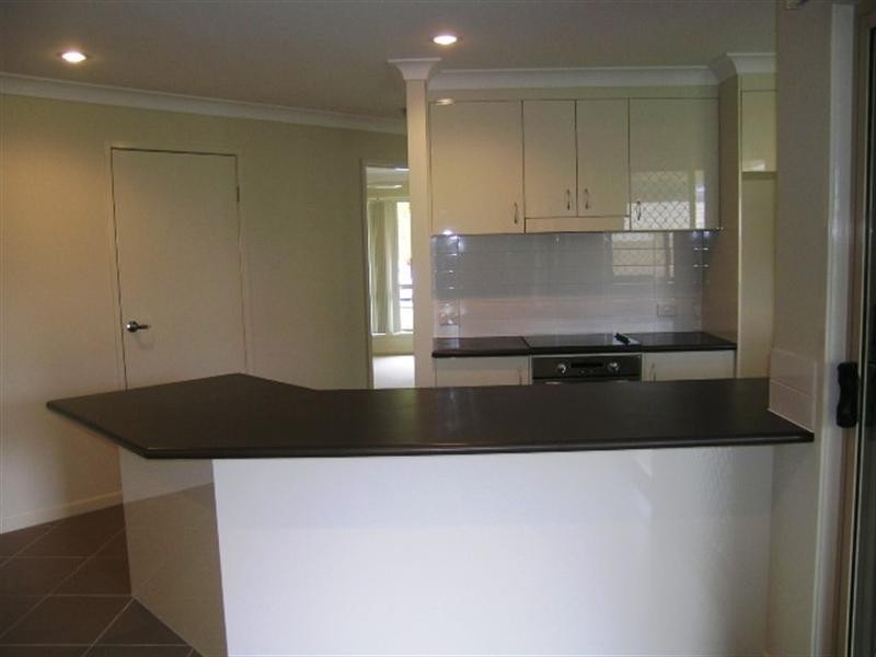 8 Tropical Drive, Forest Lake QLD 4078