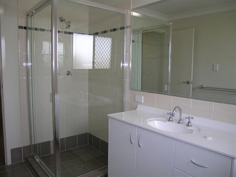 8 Tropical Drive, Forest Lake QLD 4078