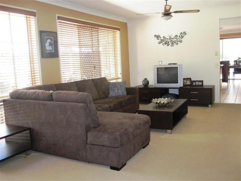 59 St James Circuit, Forest Lake QLD 4078