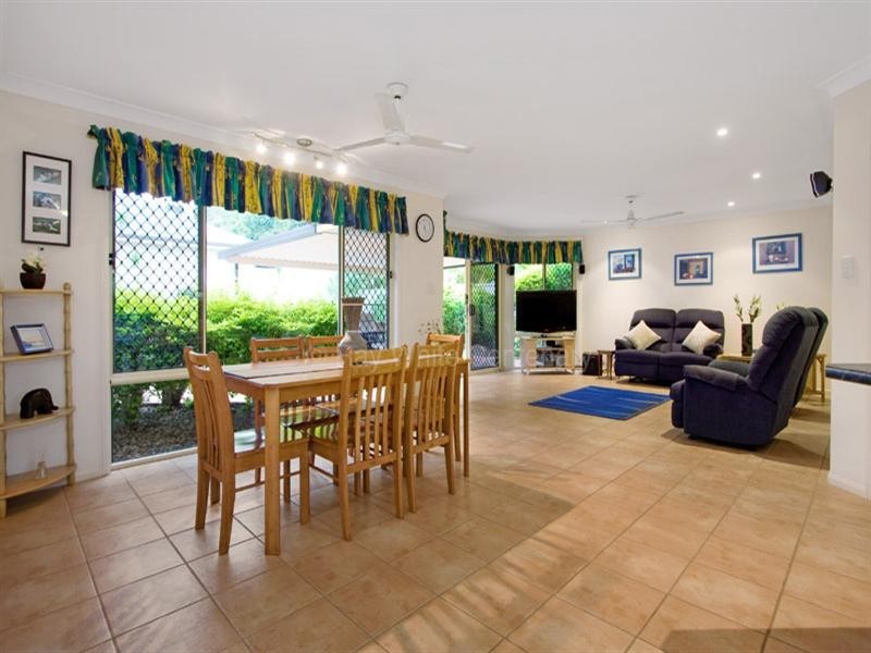 9 Doncaster Place, Forest Lake QLD 4078