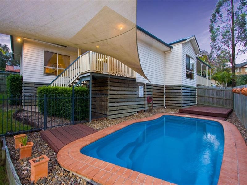 12 Paterson Place, Forest Lake QLD 4078