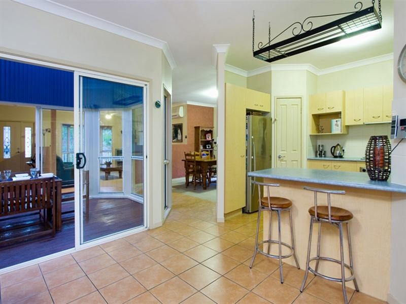 12 Paterson Place, Forest Lake QLD 4078