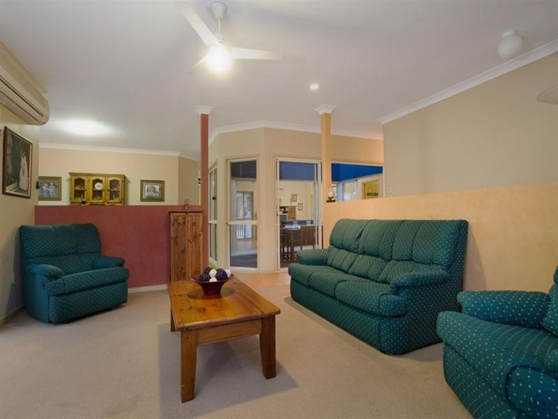 12 Paterson Place, Forest Lake QLD 4078