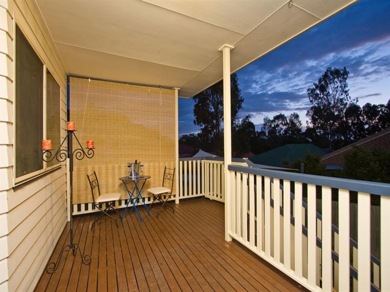 12 Paterson Place, Forest Lake QLD 4078