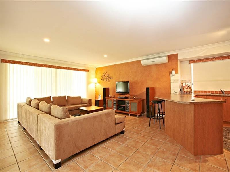 7 St Ives Circuit, Forest Lake QLD 4078