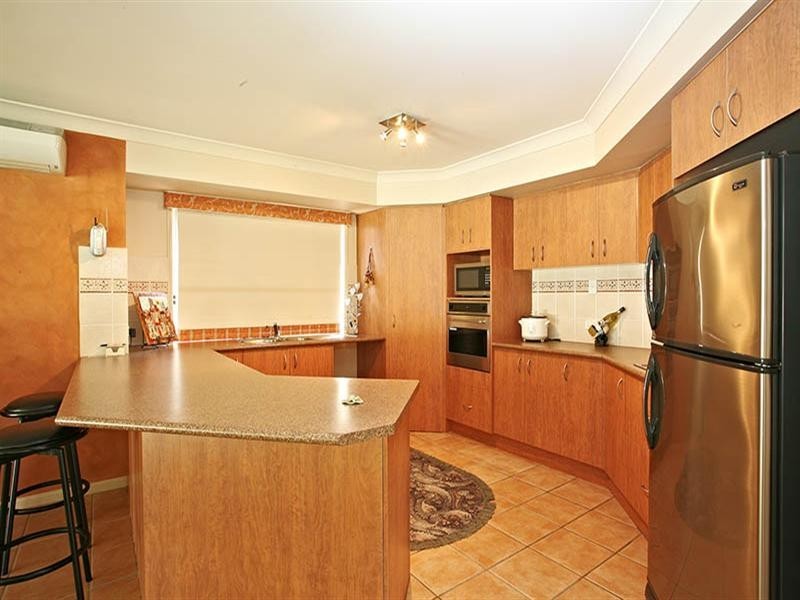 7 St Ives Circuit, Forest Lake QLD 4078