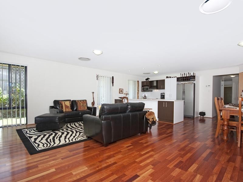 47 Tropical Drive, Forest Lake QLD 4078