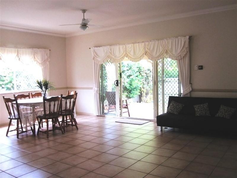 27 Mapleton Crescent, Forest Lake QLD 4078