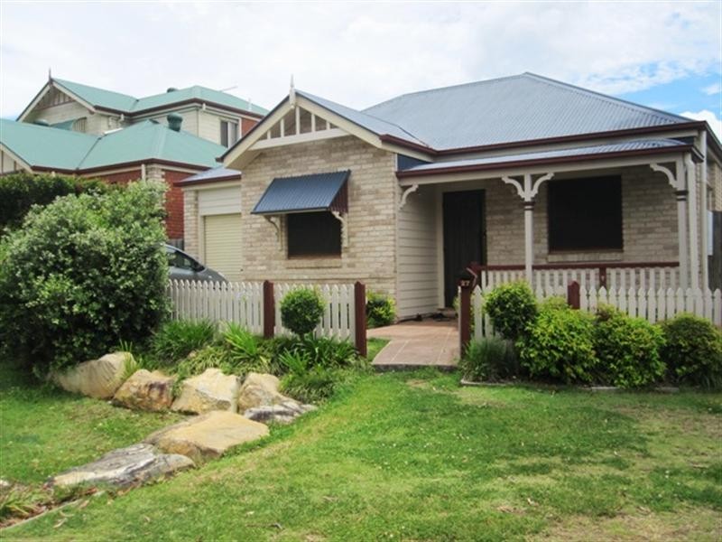 27 Mapleton Crescent, Forest Lake QLD 4078