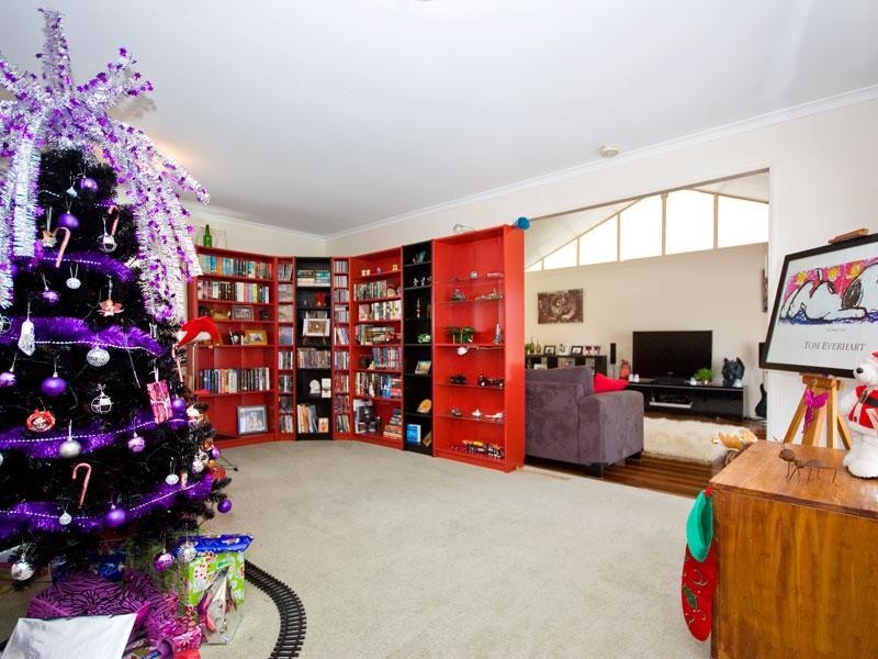 7 Victoria Close, Forest Lake QLD 4078