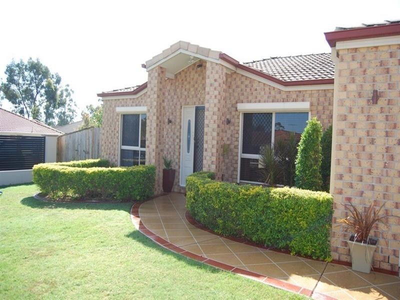 2 Blenheim Close, Forest Lake QLD 4078