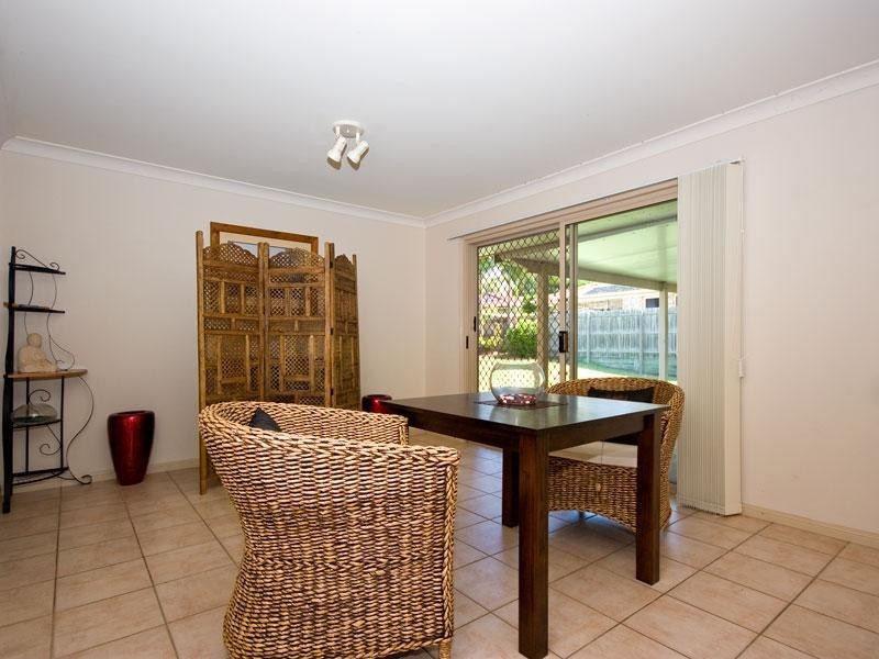 17 Bannister Place, Forest Lake QLD 4078