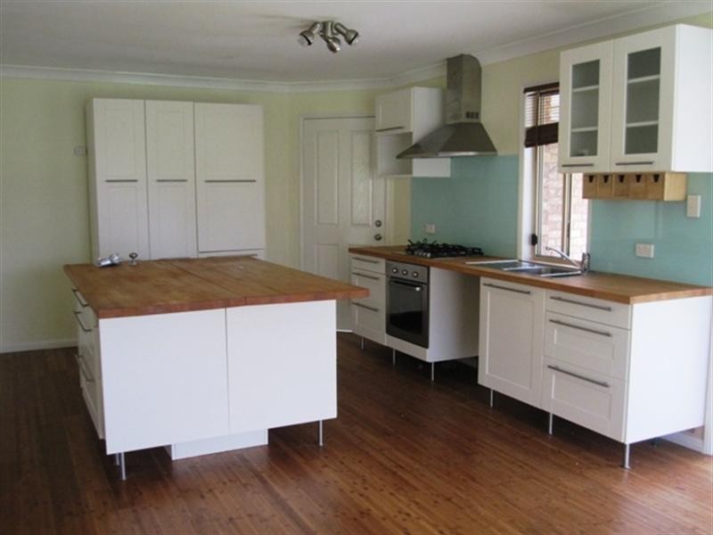 6 Winnecke Close, Forest Lake QLD 4078